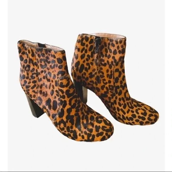 Banana Republic Trendy Cheetah Printed Block Heel Haircalf Leather Boots 6.5M - Picture 3 of 8